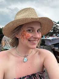 Angela Darby's Instagram, Twitter & Facebook