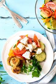 Greek Salad With Falafel Savory Nothings Greek Recipes Healthy Eating Recipes Delicious Salads