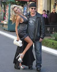 Check out the latest pictures, photos and images of courtney stodden from 2011. Courtney Stodden S Sexy Feet In Lettuce Bikini To Support Veggie Dogs