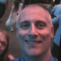 Travis Oakes's Instagram, Twitter & Facebook