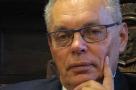 571 sędziów do 19 ministrów, prokuratorów, policjantów i osób z Sądu  Najwyższego w oświadczeniu pisze: Tuleya jest sędzią!