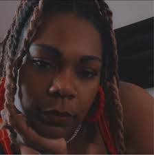 Jaleesa Perry's Instagram, Twitter & Facebook