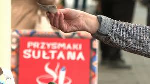 Skutkiem tego procesu jest spadek siły nabywczej pieniądza krajowego. Tqhezxpk R Ohm