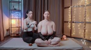 Eliz Gry Boobs Massage Asmr - EPORNER