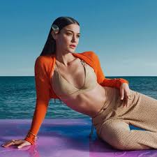 Pinar Deniz - Free pics, galleries & more at Babepedia