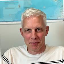 Grab a Madri Excepcional limited edition glass ready for bank hols weekend  😍 available first in Sainsbury's superstores 🧡🔥