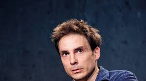 Beaucouzé. La métamorphose des cigognes, one man show