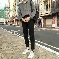 Pin Oleh Danna Preciado Di Outfitss Model Baju Pria Gaya Retro Pria Gaya Model Pakaian Pria Korean fashion makes use of oversized and baggy clothing a whole lot. pinterest