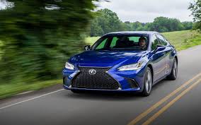 2019 Lexus Es Cream In The Fuel Tank The Car Guide