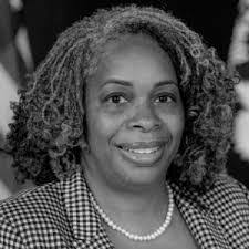 Pam Leach's Instagram, Twitter & Facebook