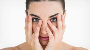 Hilangkan dark circle & eye bag dalam 20 minit! Cara Menghilangkan Lingkaran Hitam Pada Mata