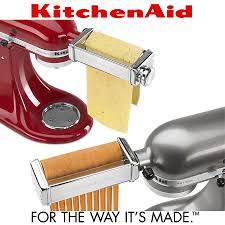 Five interchangeable plates turn out fresh spaghetti, small and large macaroni, bucatini (thick hollow tubes), fusilli … Kitchenaid De Luxe Pasta Roller Set 5ksmpra Cookfunky
