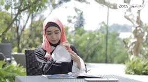 Zoya Hijab Tutorial Segi Empat Untuk Gaya Casual Kamu