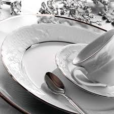Kütahya porselen teos 6 kişilik 18 parça yemek takımı. Kutahya Porselen 85 Parca Lalezar Platinli Yuvarlak Yemek Takimi Alkapida Com