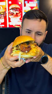 3 Sitios para comer Hamburguesas Callejeras 🔥🍔 . 🍔@elpilondefredy  🍔@canito_burguer23 🍔Los Chacaros Cuáles mostramos para la parte 2? .  #parati #probandocomida #hamburguesascallejeras