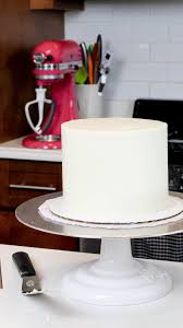 Swiss Meringue Buttercream Frosting Detailed Recipe And Tutorial Recipe In 2020 Butter Cream Buttercream Frosting Swiss Meringue Buttercream