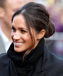 10 Pics That Prove Meghan Markle Owns The Wearable Updo Meghan Markle Hair Hair Updos Short Hair Styles