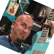 guitar #guitars #gibson #supportlocalbusinesses #supportsmallbusiness…