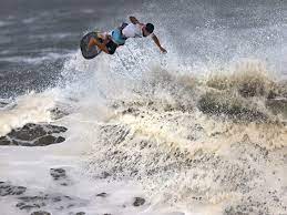 Surfer ítalo ferreira won the first gold medal for brazil at the tokyo olympics this tuesday morning (27). Ch292pk77gcwhm