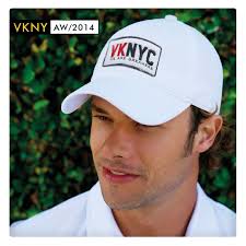 Gorra Blanca Con Aplique Para Realizar Tu Deporte Favorito Accesorios Para Hombre Hombres Accesorios De Hombre