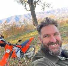 Met up with mark Hudson in Southport today, mark is cycling round the coast  of Britain, check out the fully loaded camper longflap You can follow marks  ride