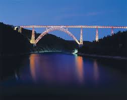 Le Viaduc De Garabit Construit Par Gustave Eiffel Viaduc Gustave Eiffel Paysage Auvergne