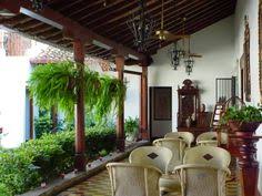 Estilo casa asiática con plantas. 87 Ideas De Corredores Y Patios Coloniales Casas Coloniales Casas Casas De Campo