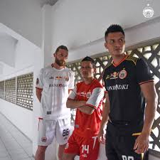 Forzapersija halaman ini berupa koleksi jersey persija jakarta dari masa ke masa. Persija Jakarta On Twitter New Persija Official Jersey For President Cup 2019 We Are Ready Specsisme Pialapresiden2019 Persijajakarta Persijaselamanya Https T Co 0httkqgebd