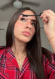 Karen Padron's Instagram, Twitter & Facebook