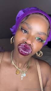 Biiggjuiccyfruit aka biiggjuiccyfruit OnlyFans - Crossed eyes bonnet on big  kisses - Fetish-themed Porn video available for online streaming on  x-fetish.tube