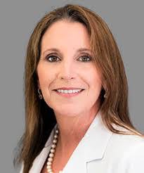 Lisa Blake's Instagram, Twitter & Facebook