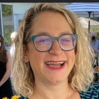 Lauren Hipp's Instagram, Twitter & Facebook