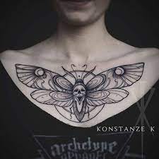 Websta Konstanze K Little Moth For Supersweet Talented Anna Albrecht Mothtattoo Blackwork Blxckink Ta Pretty Tattoos Chest Tattoos For Women Z Tattoo