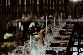 Gemeint sind romantische hochzeitslocations, rustikale hochzeitslocations sowie locations für vintage hochzeiten. Bohemian Vintage Rustic Barn Wedding Holmsbu Norway Mati Photography