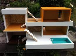 an der decke im wohnzimmer klebt ein lampenhalter und im schlafzimmer hing ein lampenhalter die tapeten sind barbie haus mobel puppenhaus diy puppenhaus mobel