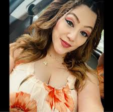 Selena y Jennifer Peña Sabías que la voz que escuchamos en Selena movie  cuando era niña es la de Jennifer Peña interpretando vocalmente a la reina  de texmex Selena.