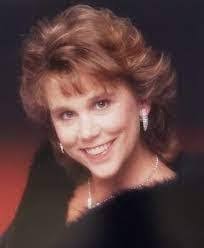 Lorna Bowles's Instagram, Twitter & Facebook