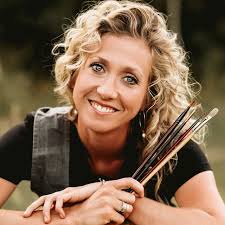 Natalie Crossley's Instagram, Twitter & Facebook