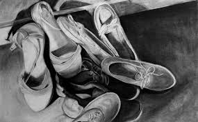 Pin By T Mac J On Beautiful Art Still Life Drawing Charcoal Drawing Drawings