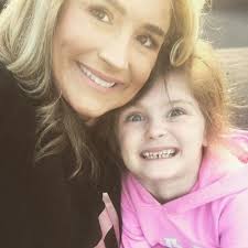 Lorie Anderson (@lorieann22)