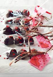 Edible Valentines Package And Present In Honor Of Design Chocolate Truffles Packaging Chocolate Truffles Valentines Day Treats