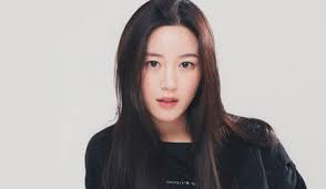 Her parents divorced in 1993. Lee Da In ì´ë‹¤ì¸ Rakuten Viki