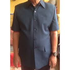 Baju safari adalah sebuah baju pria bermodel jas berlengan pendek, bersaku empat yang dibuat dari bahan yang tebal seperti dril dan katun. Baju Safari Pns Pejabat Fesyen Pria Pakaian Di Carousell