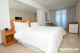 Located at a reasonable distance from the art deco statue corcovado christ the redeemer, the venue offers 56 rooms with pleasant views. Praia Ipanema Hotel Review What To Really Expect If You Stay