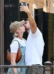 Katy perry and orlando bloom photos, news and gossip. Fqzujuj1yrko5m