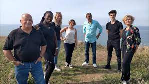 Son mot d'ordre « prenez soin de vous et prenez soin de ceux qui en ont besoin, ce qui peut vouloir dire ne pas les voir ». Michel Cymes En Tournage Contre La Sedentarite Au Treport Et A Mers Les Bains