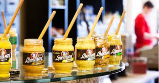 Seit über 100 jahren steht das wohl schärfste wahrzeichen der. Gs0bh4yksyqnrm