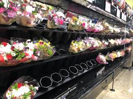 How much is a bouquet of flowers at kroger? Jennifer Ketchmark Pa Twitter I Was At Kroger Last Night To Get Some Meds And You Should Have Seen The Crowd Of Men In The Floral Department At 7 Pm They Were