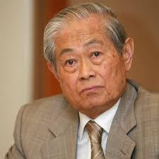 Scott Lin's Instagram, Twitter & Facebook