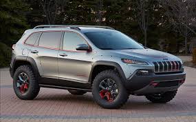 Why Mopar Won T Release A Factory Lift Kit For The New Jeep Cherokee Autoblog Jeep Cherokee Trailhawk Jeep Trailhawk Jeep Concept